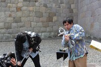 「冒険発掘バラエティ 霜降り明星のあてみなげ」のワンシーン。(c)静岡朝日テレビ