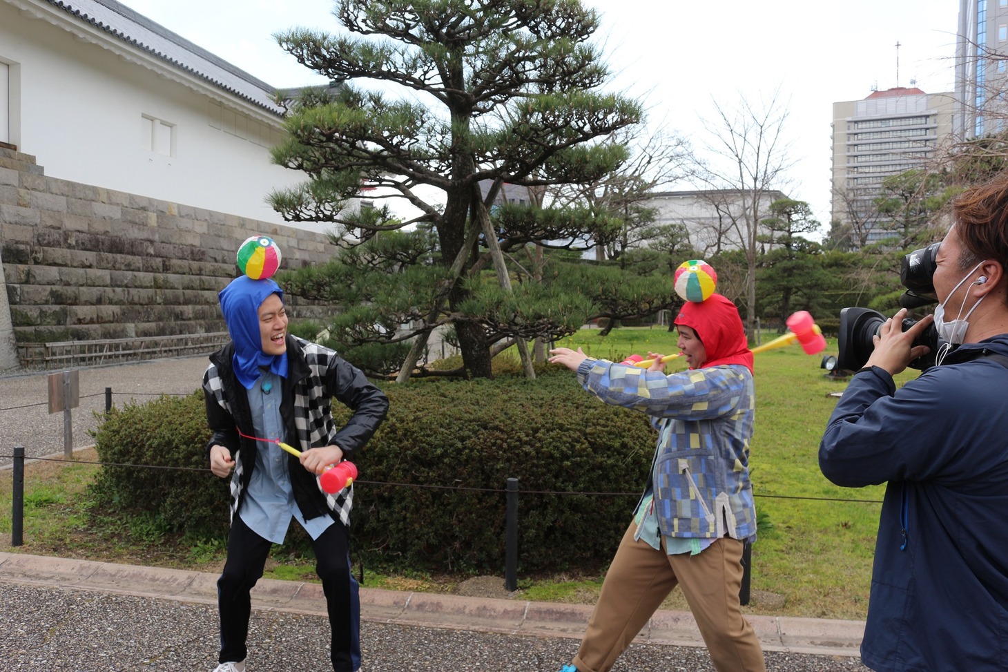 「冒険発掘バラエティ 霜降り明星のあてみなげ」のワンシーン。(c)静岡朝日テレビ