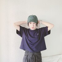 「so.C.hu」のアイテムを身につけた光永。