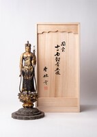 聖林寺十一面観音の木彫再現像。