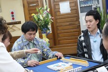 「霜降り明星のあてみなげ」のワンシーン。(c)静岡朝日テレビ