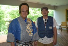 短編映画「花嫁の手紙」撮影時のサンドウィッチマン。(c)STV