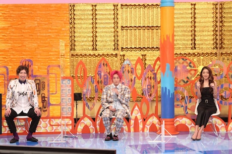 EXITと池田美優(右)。(c)フジテレビ