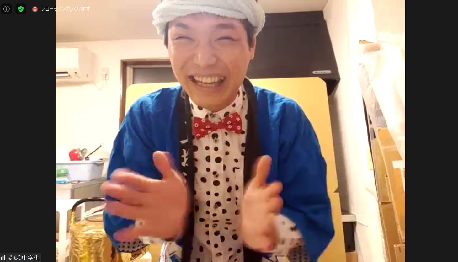 ネタを披露するもう中学生。