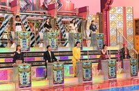 「そんなコト考えた事なかったクイズ！トリニクって何の肉!?」に出演する平成生まれの解答者たち。(c)ABCテレビ