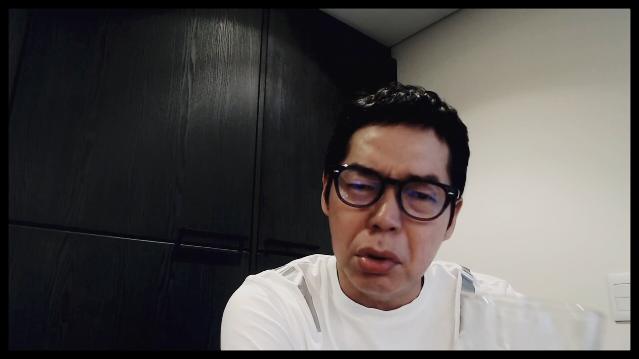 「カップヌードル『ファイナルヌードル篇』/ #オンライン飲み会に締めを」より。