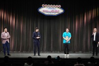 ルミネtheよしもとでのセレモニーの様子。