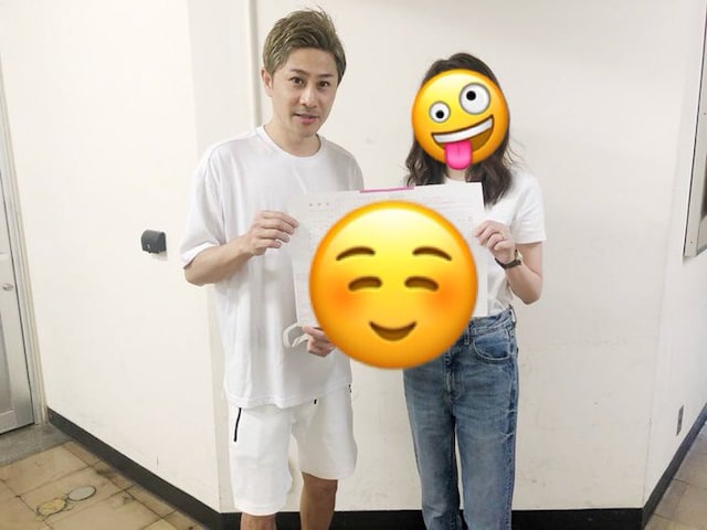 結婚したロングロング長峰（左）。