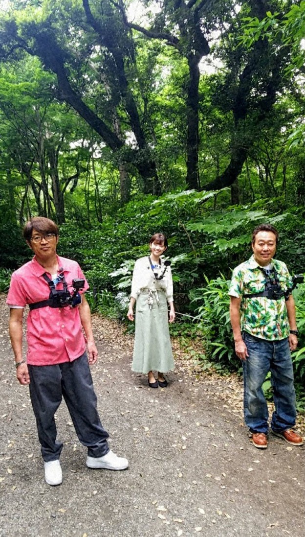 さまぁ～ずと田中瞳アナウンサー（中央）。(c)テレビ東京
