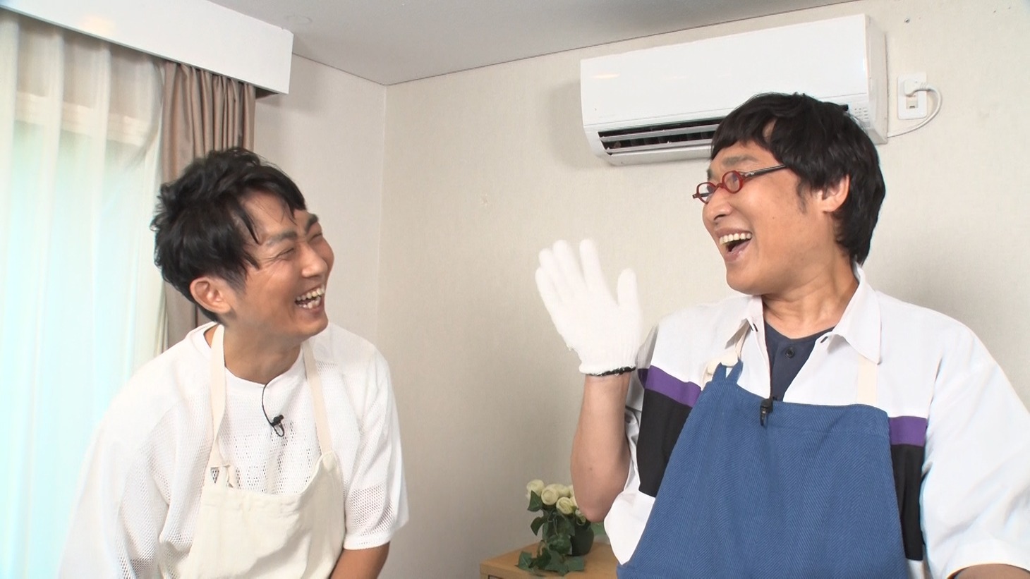 「土曜はナニする!?」に出演する（左から）NON STYLE石田、南海キャンディーズ山里。(c)関西テレビ