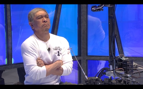 「FREEZE」シーズン2より、耐える松本人志。