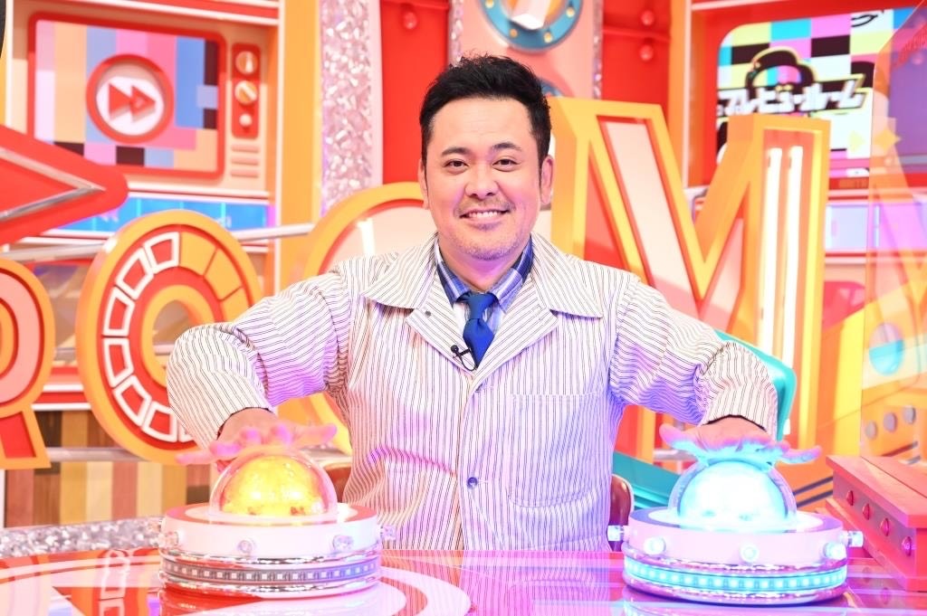 新番組「有田プレビュールーム」MCのくりぃむしちゅー有田。(c)TBS