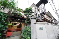 鳳明館の外観。