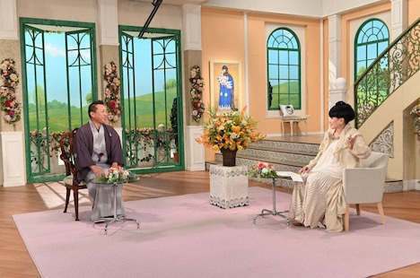 (左から)林家たい平、黒柳徹子。(c)テレビ朝日