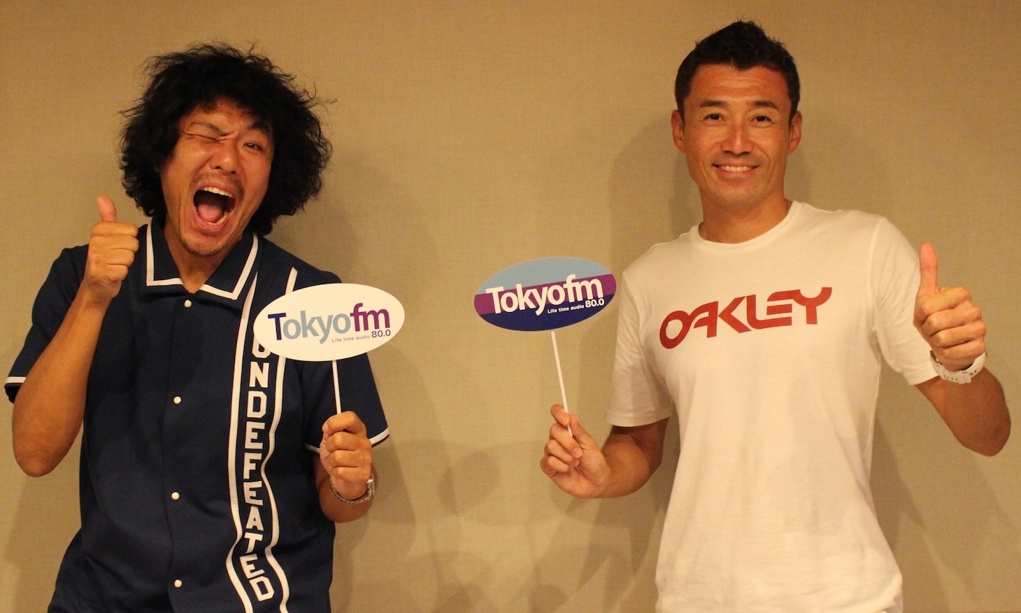 左からトータルテンボス藤田、青山剛。