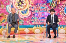 （左から）バイきんぐ小峠、バカリズム。(c)テレビ朝日