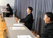 はんにゃ（手前2人）