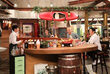 （左から）NON STYLE石田、ロンドンブーツ1号2号、ナインティナイン岡村。(c)関西テレビ