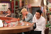 （左から）ロンドンブーツ1号2号、ナインティナイン岡村。(c)関西テレビ