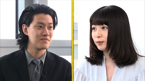 左から霜降り明星・粗品、桜井日奈子。(c)日本テレビ