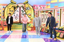 （左から）さまぁ～ず、サンドウィッチマン。(c)TBS