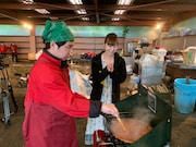 「冒険発掘バラエティ 霜降り明星のあてみなげ」より。(c)静岡朝日テレビ