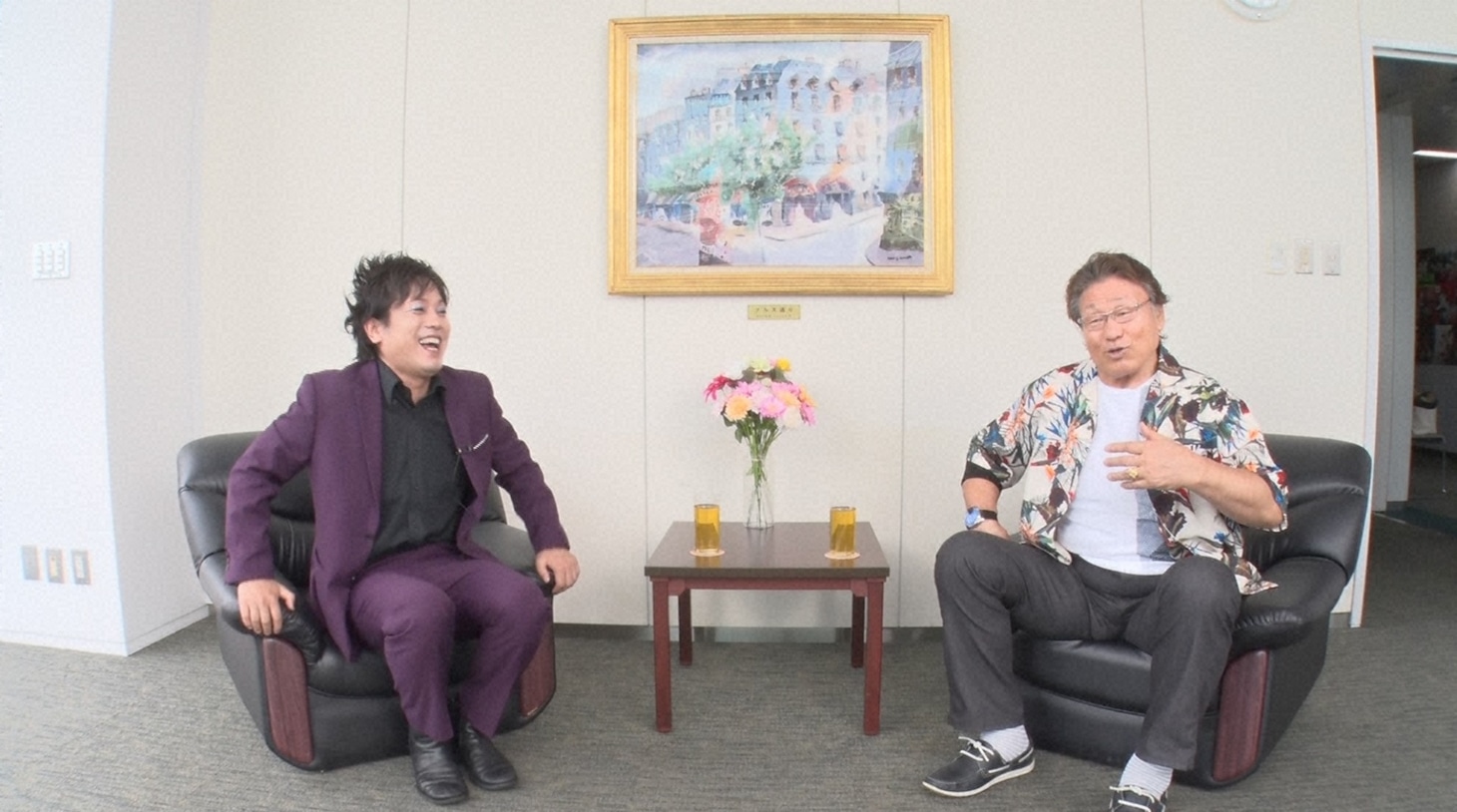 左からぺこぱ松陰寺、天龍源一郎。(c)日本テレビ