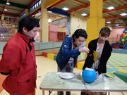 「冒険発掘バラエティ 霜降り明星のあてみなげ」より。