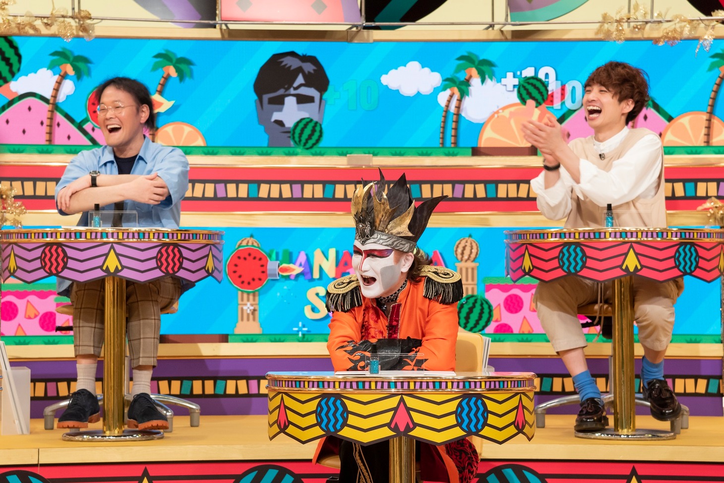「たとえるバラエティ クイズ！鼻からスイカ」のワンシーン。(c)読売テレビ