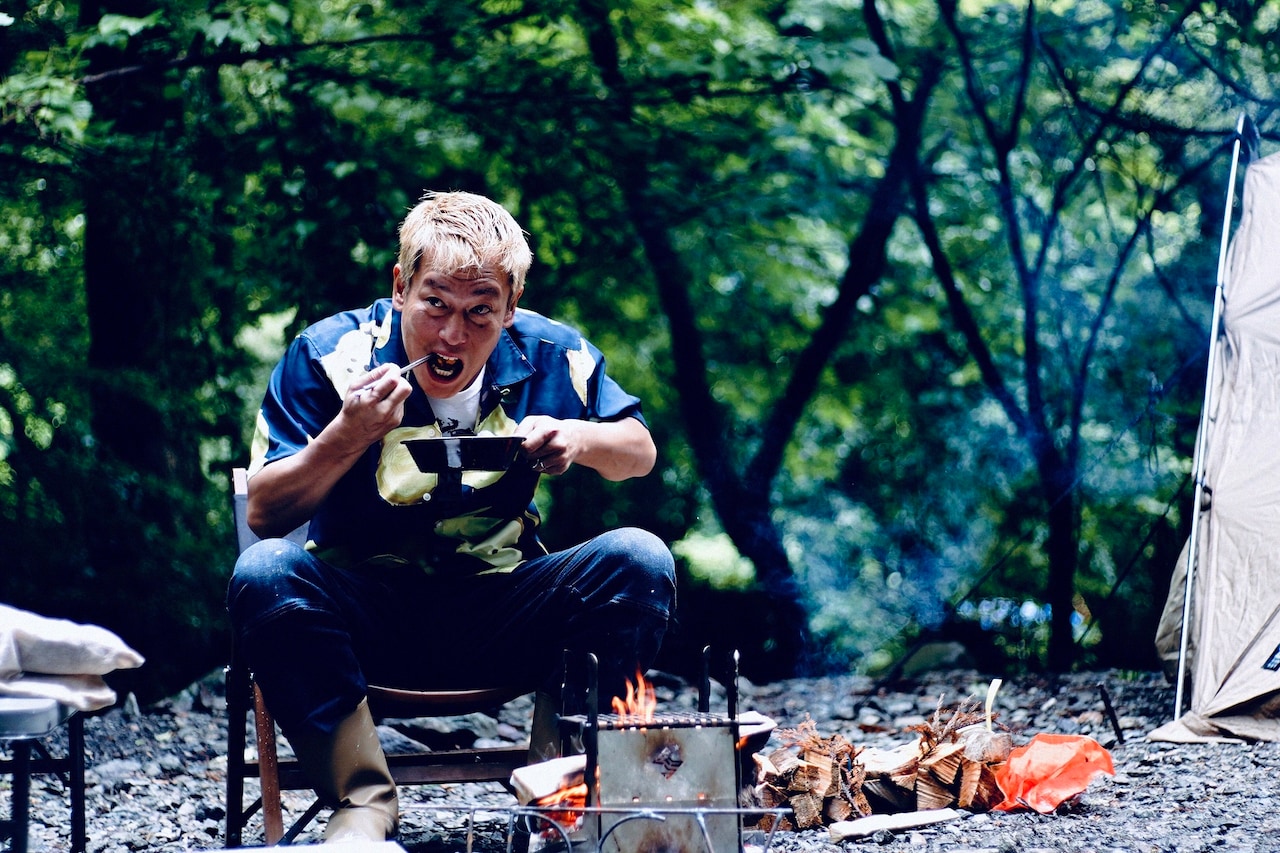 じゅんいちダビッドソン初冠レギュラー番組が始動、“下手なキャンプ”届ける