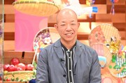 「県索しちゃいました 日本にはビックリなグルメがあったもんだSP」に出演するバイきんぐ小峠。(c)テレビ朝日