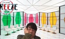 巨大風船が爆発した瞬間のFUJIWARA藤本。