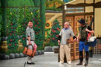 川畑泰史座長の吉本新喜劇の様子。