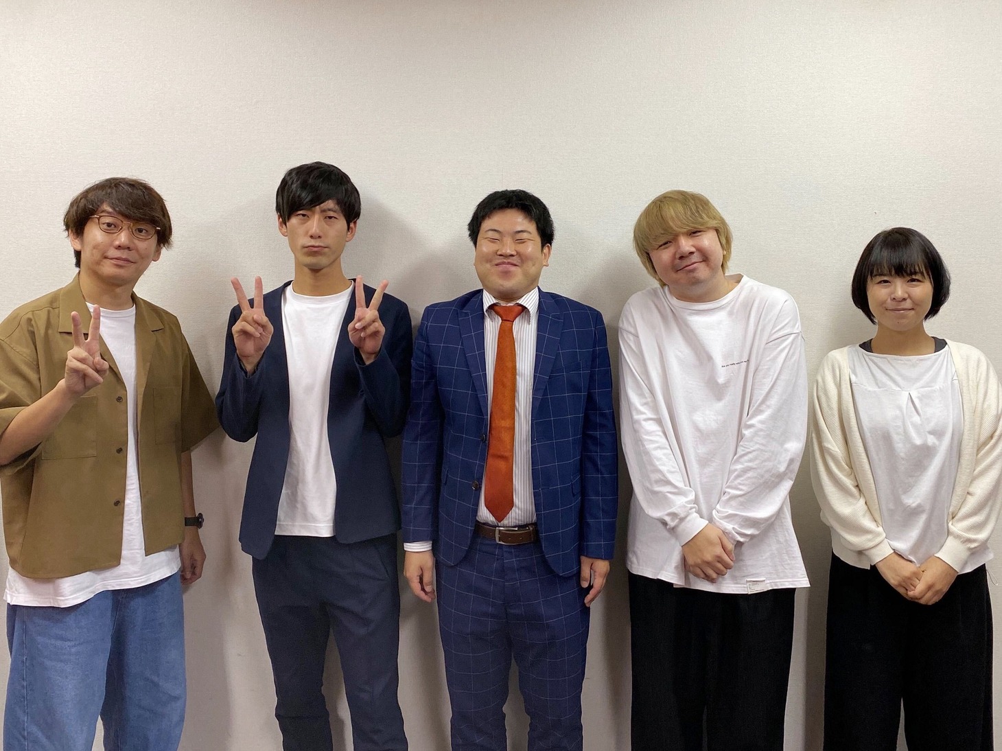 左から三四郎・小宮、ひつじねいり、三四郎・相田、K-PROの児島気奈代表。