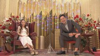 池田美優（左）とくりぃむしちゅー有田（右）。(c)NHK