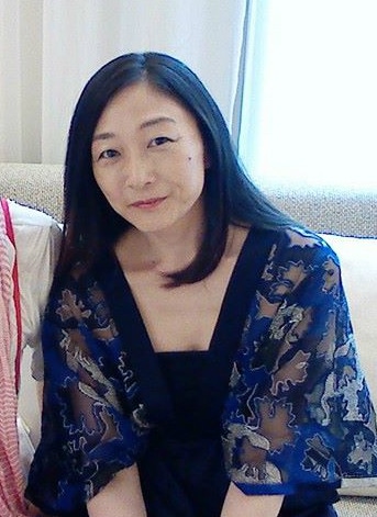 鴻巣友季子