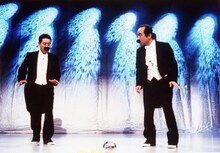 「加トちゃんケンちゃんスペシャル（'90.10.3）」に出演する（左から）加藤茶、志村けん。(c)イザワオフィス