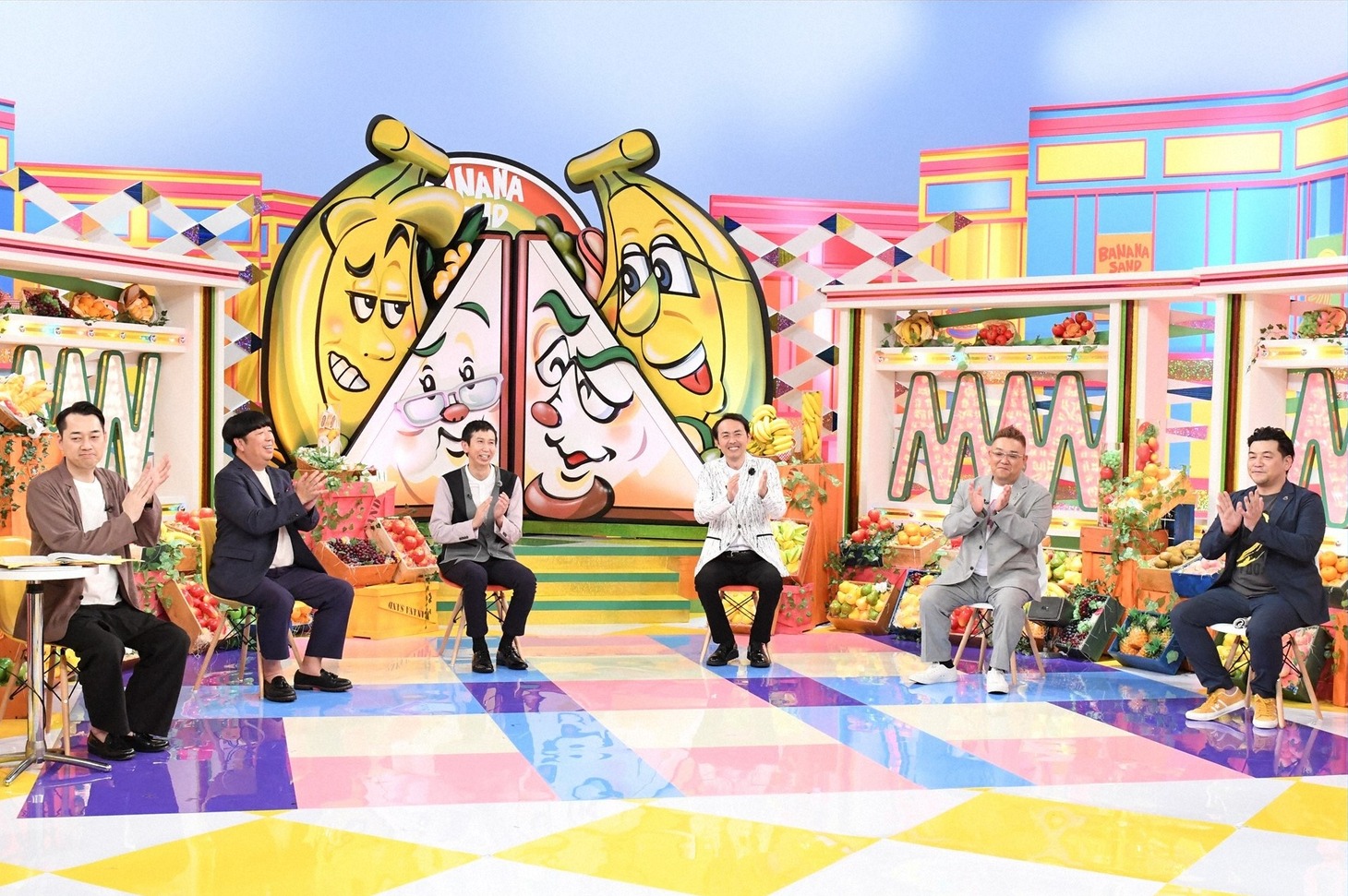 「バナナサンド」に出演する（左から）バナナマン、アンガールズ、サンドウィッチマン。(c)TBS