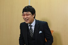 南海キャンディーズ山里 (c)TBS