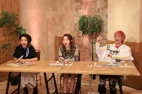 （左から）鈴木紗理奈、ファーストサマーウイカ、EXIT兼近。(c)関西テレビ