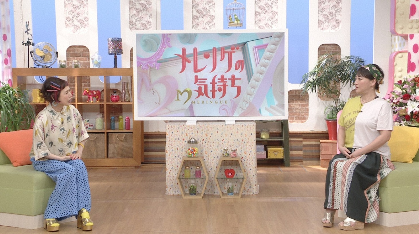 左から久本雅美、友近。(c)日本テレビ