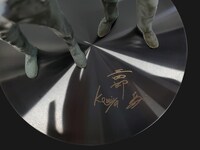 「三四郎3Dフィギュア」に書かれたサイン。