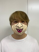 「あの頃の小宮 パーティーマスク（可愛いイラスト版）」着用イメージ