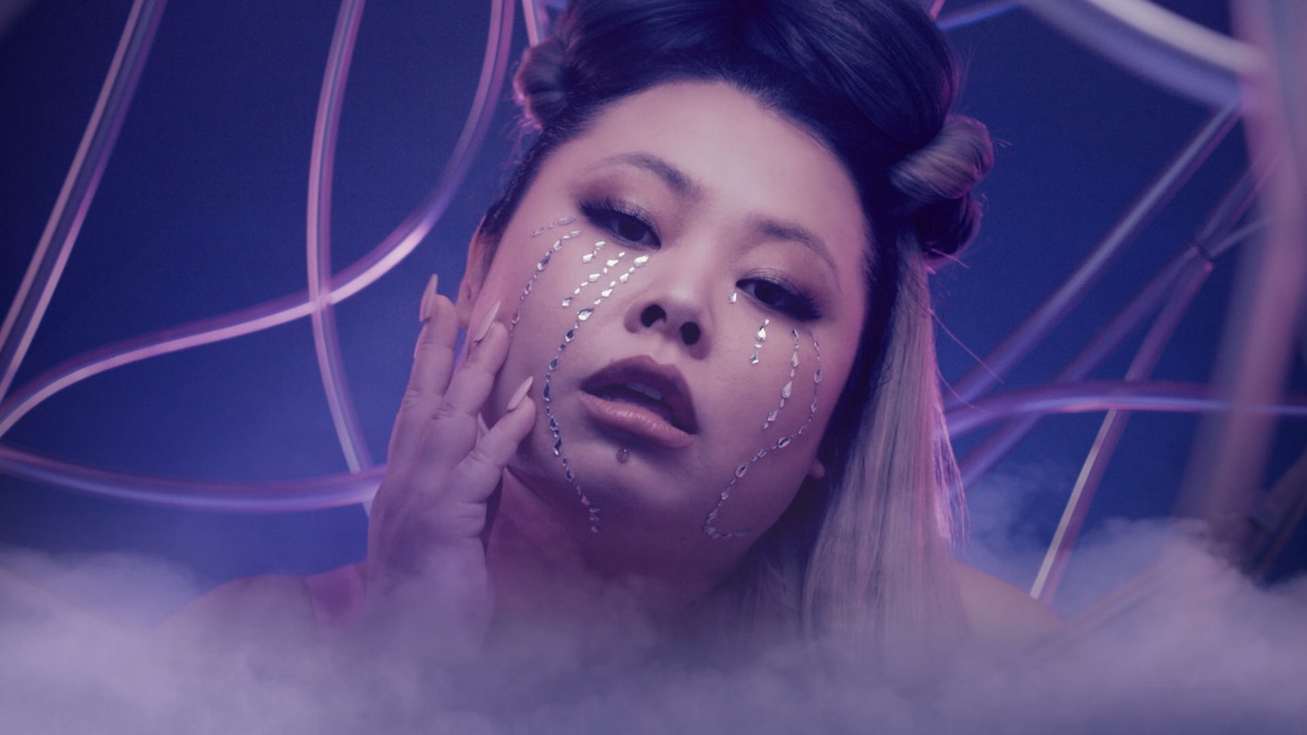 「Lady Gaga “Rain On Me with Ariana Grande” Official Parody」より、渡辺直美。(c)YOSHIMOTO KOGYO CO., LTD