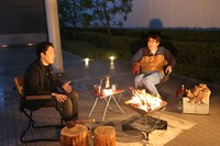 （左から）オリエンタルラジオ中田、石橋貴明。(c)フジテレビ