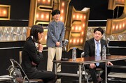 ダニエルズ、フランスピアノなかがわ(後方)。(c)TBS