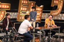 ジェラードン、フランスピアノなかがわ（後方）。(c)TBS