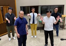 ラブレターズ（手前）と東京03。