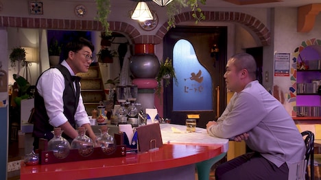 （左から）ゾフィー・サイトウ、ハナコ岡部。(c)テレビ朝日