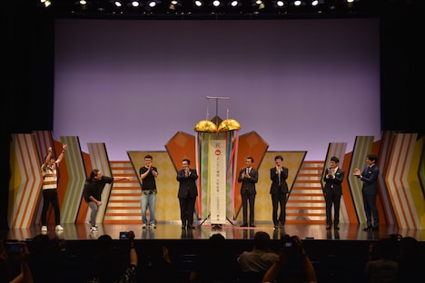 オープニングセレモニーの様子。